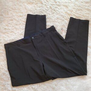 NWT: IZOD GOLF Black Swingflex Straight Fit Pants, 40x32